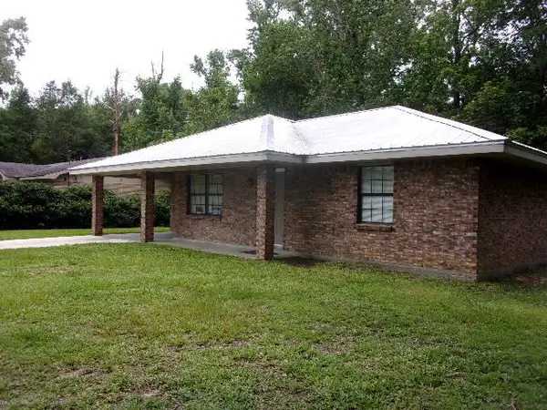 1014 Chestnut Dr., Picayune, MS 39466