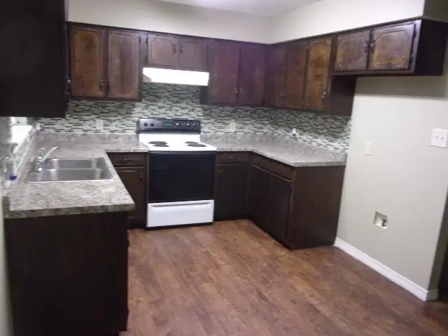 1014 Chestnut Dr., Picayune, MS 39466 - #3
