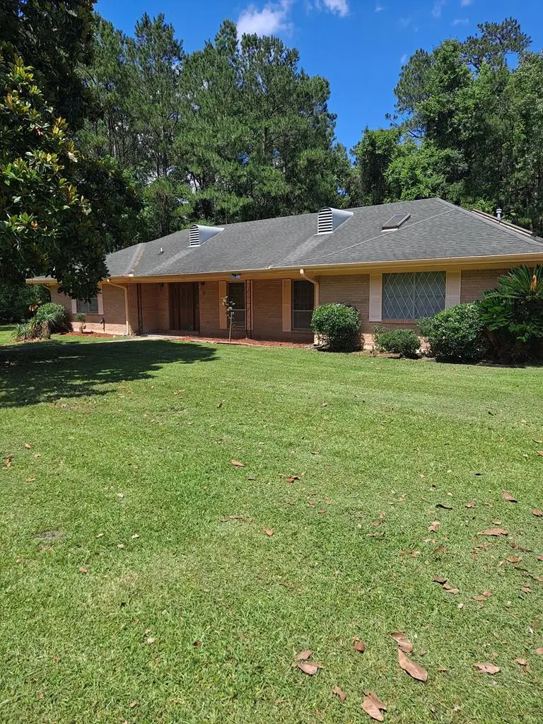 209 S Loftin St, Picayune, MS 39466 - #1
