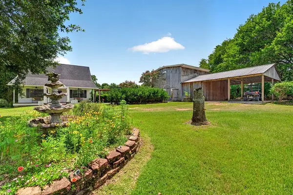 574 Slade Woodward Rd, Poplarville, MS 39470