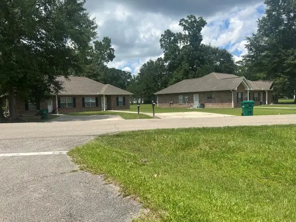 703 A & B Carroll St, Picayune, MS 39466