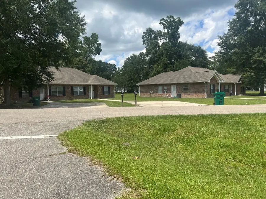 703 A & B Carroll St, Picayune, MS 39466 - #2