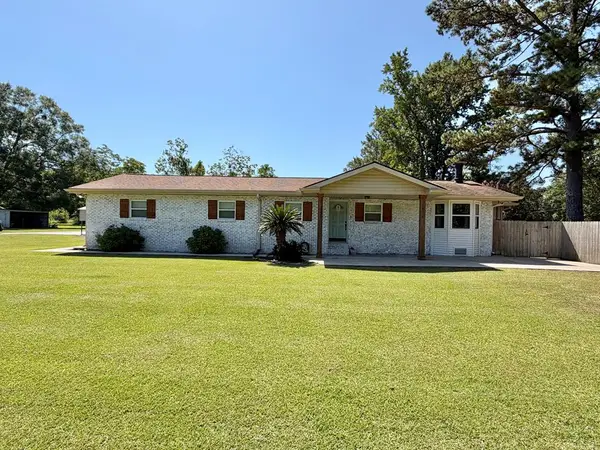 934 Ceasar Rd, Carriere, MS 39426