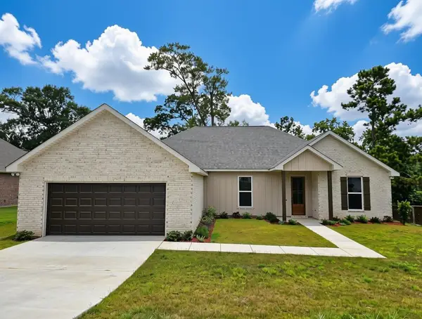 47 Knoll Creek Dr, Carriere, MS 39426