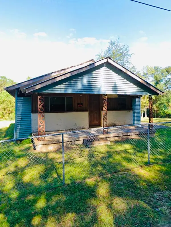 29 Seal Rd, Carriere, MS 39426