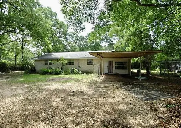 1083 Hwy 35, Sandy Hook, MS 39478