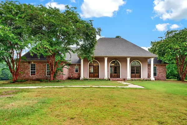 1230 Oak Hill Rd, Poplarville, MS 39470