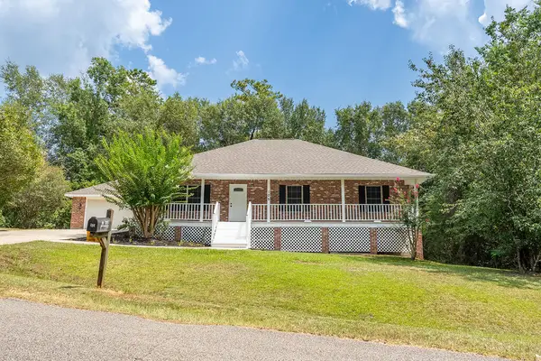 105 W Sunnybrook Rd, Carriere, MS 39426
