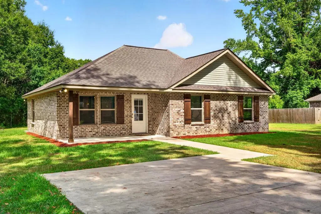 916 Central Ave, Picayune, MS 39466 - #1