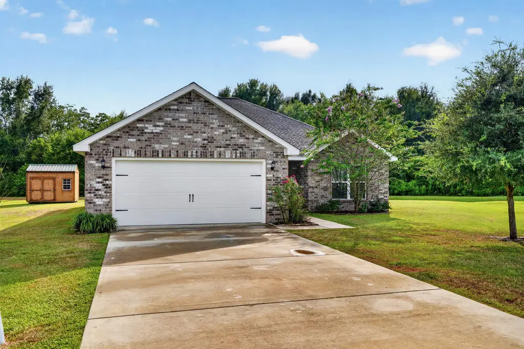 5 Elk Ct., Picayune, MS 34966 - #1