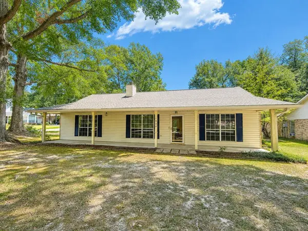 1839 East Lakeshore Drive, Carriere, MS 39426