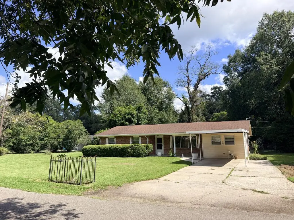 110 Huntington Dr, Picayune, MS 39466 - #1