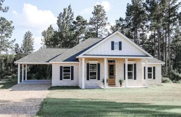 1104 Savannah Millard Rd., Poplarville, MS 39470