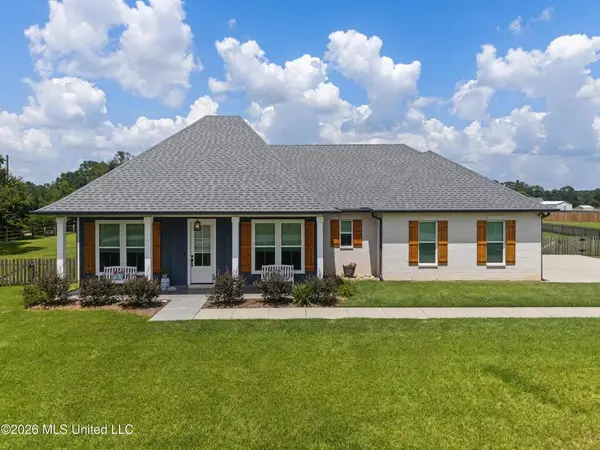 5 S Caeser Oaks Dr, Carriere, MS 39426