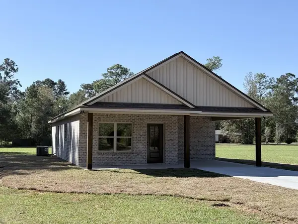 1716 Ceasar Rd, Carriere, MS 39426