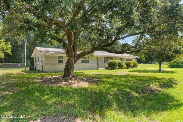 13600 Money Farm Road, Ocean Springs, MS 39564