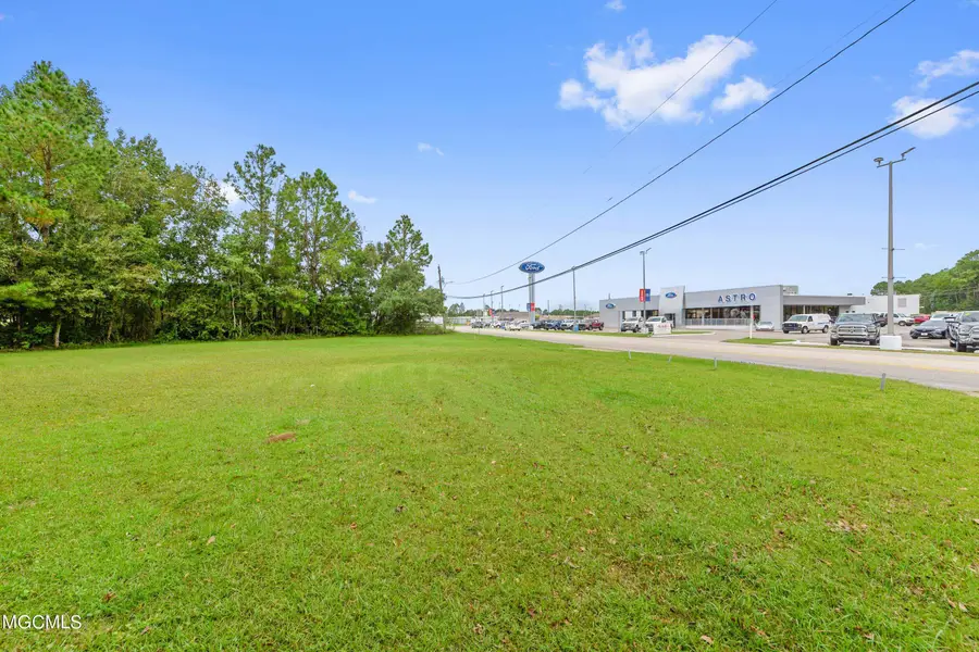 10289 Rodriguez Street, Diberville, MS 39540 - Image #2