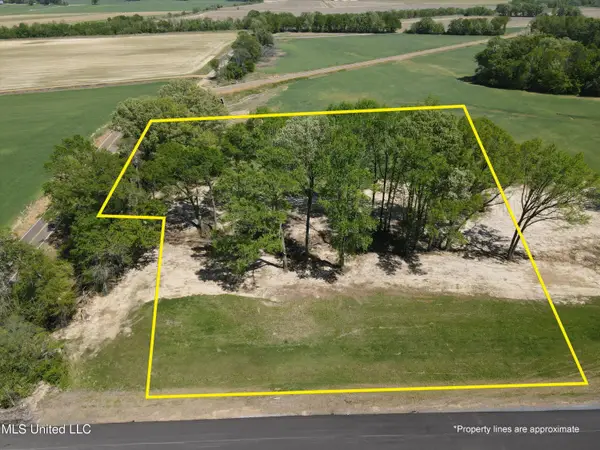 13 Como Trace Drive, Senatobia, MS 38668