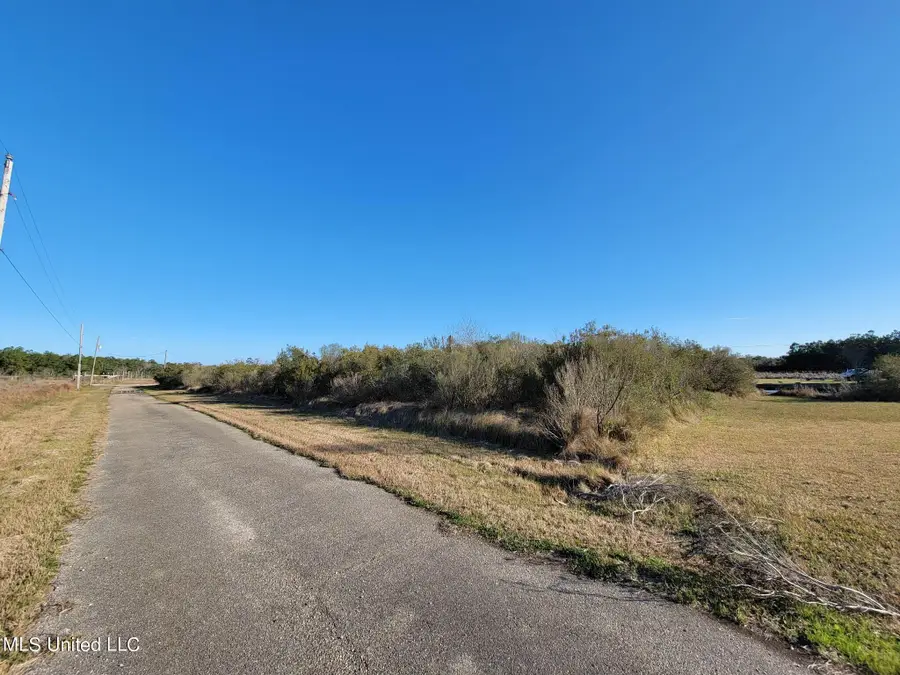 9043 Saint Ann Drive, Bay Saint Louis, MS 39520 - Image #3