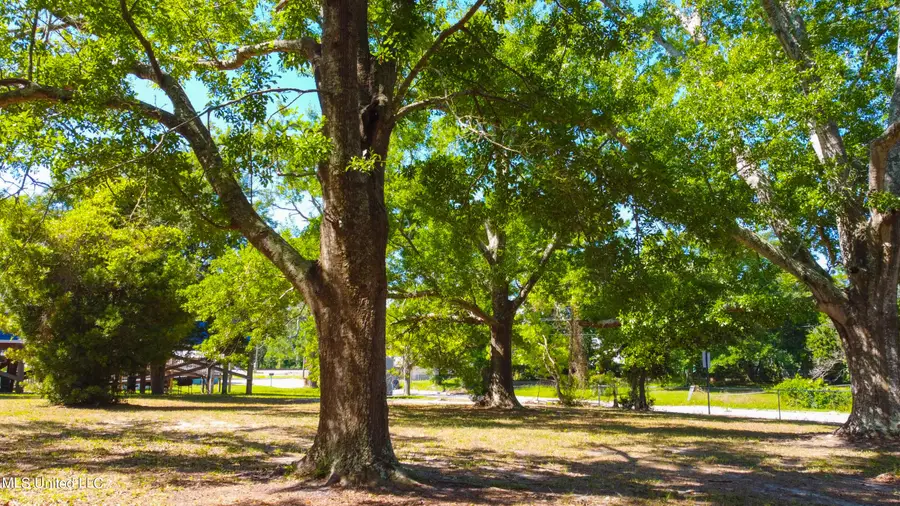 215 Strangi Avenue, Biloxi, MS 39530 - Image #2