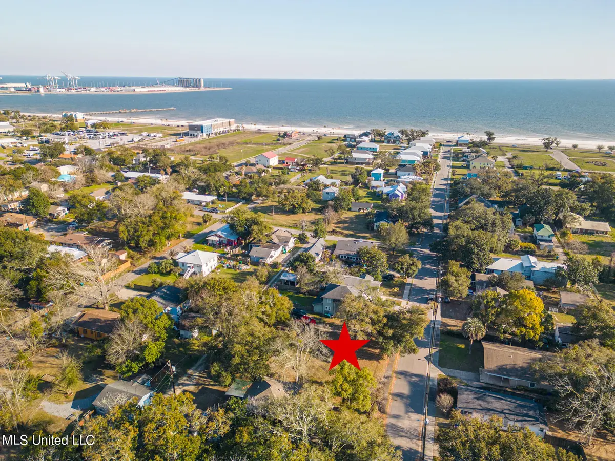 818 Woodward Avenue, Gulfport, MS 39501 - Image #1