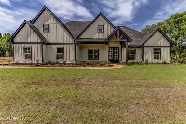 9094 Treadway Creek Drive, Hernando, MS 38632