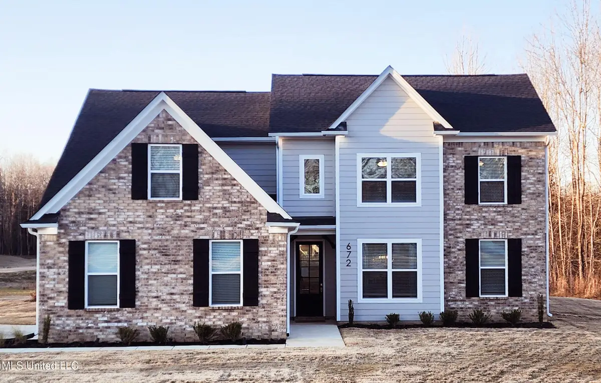 672 Centerline Roper Loop, Byhalia, MS 38611 - Image #1