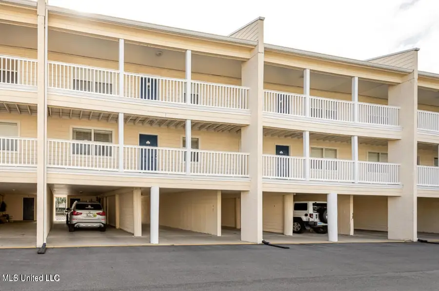 2421 Beachview Drive, Ocean Springs, MS 39564 - Image #2