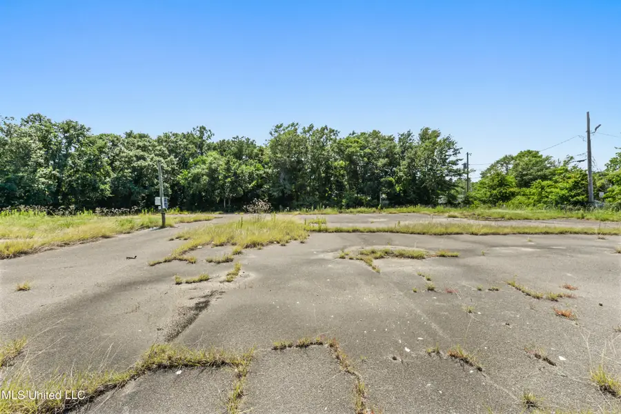 3025 25th Avenue, Gulfport, MS 39501 - Image #2