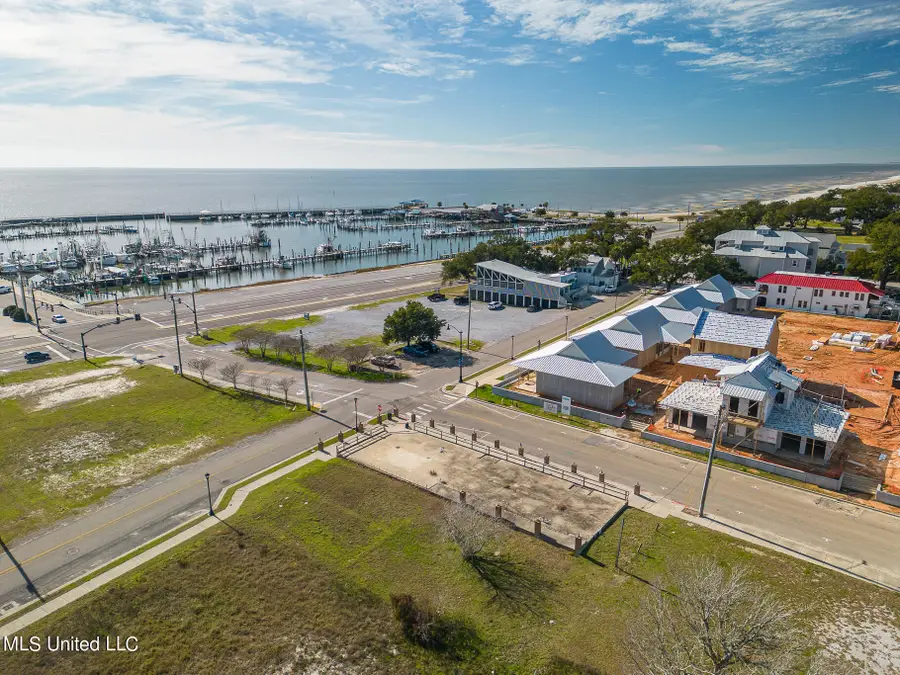 107 E Scenic Drive, Pass Christian, MS 39571 - Image #2