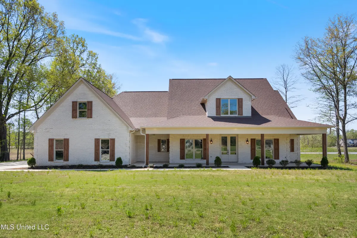 13721 Pebble Ridge Drive, Byhalia, MS 38611 - Image #1
