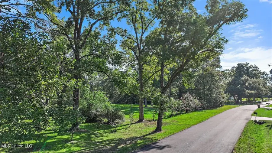 001 Oakwood Drive, Clinton, MS 39056 - Image #3