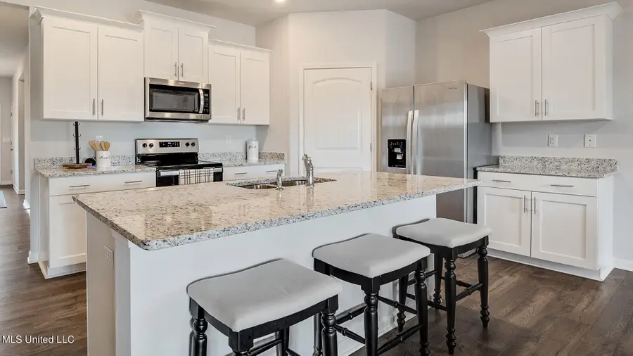 82 Pickwick Place, Byhalia, MS 38611 - Image #3