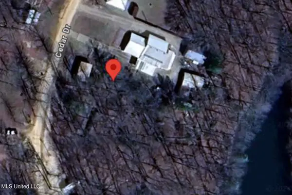 Cedar Drive, Pope, MS 38658