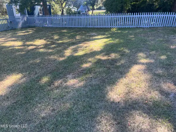 204 Caron Lane, Bay Saint Louis, MS 39520