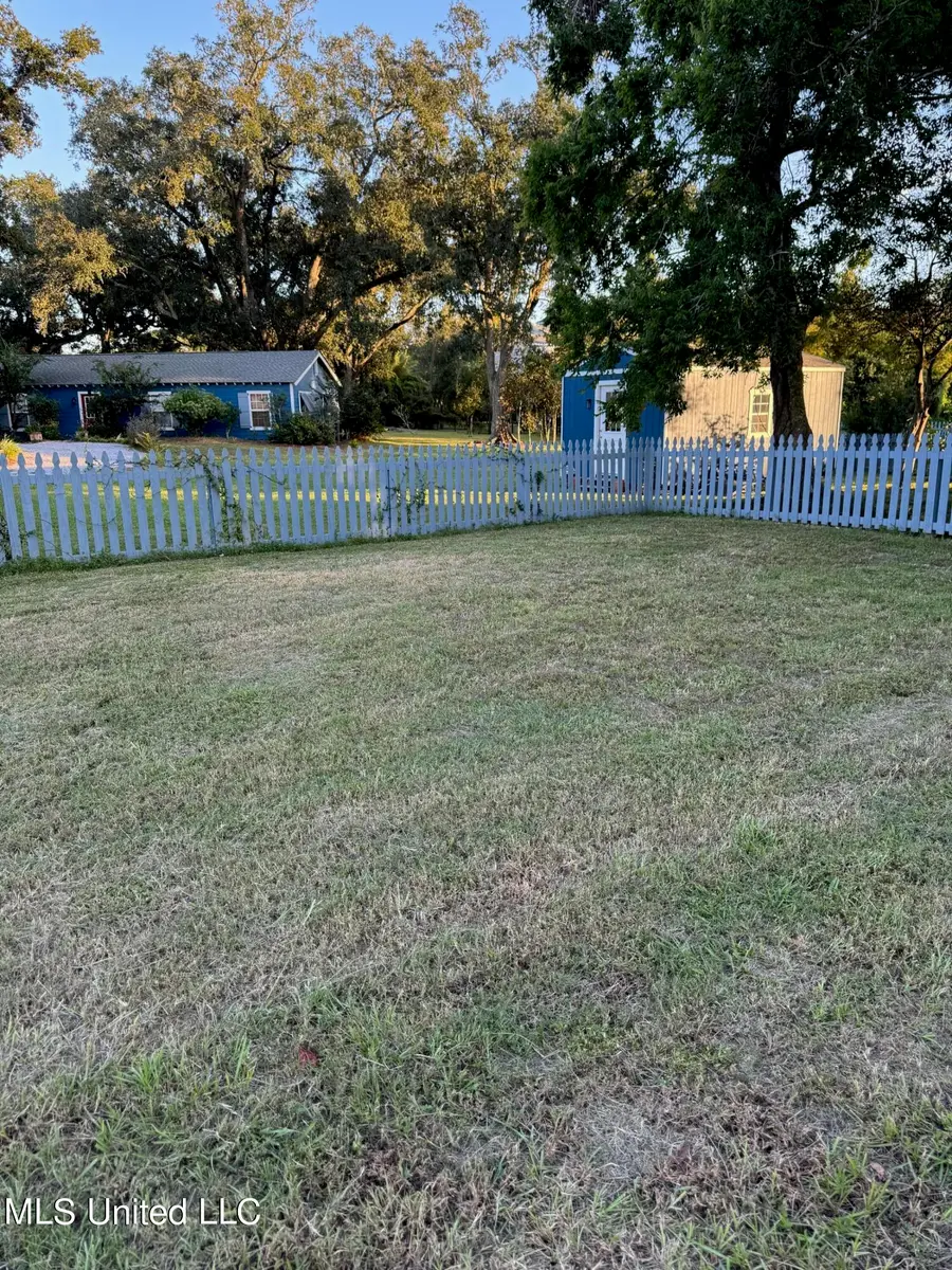 204 Caron Lane, Bay Saint Louis, MS 39520 - Image #2