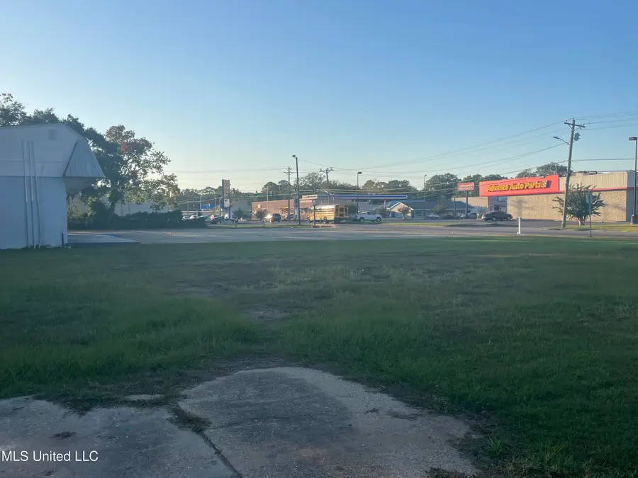 Old Mobile Avenue, Pascagoula, MS 39581 - Image #2