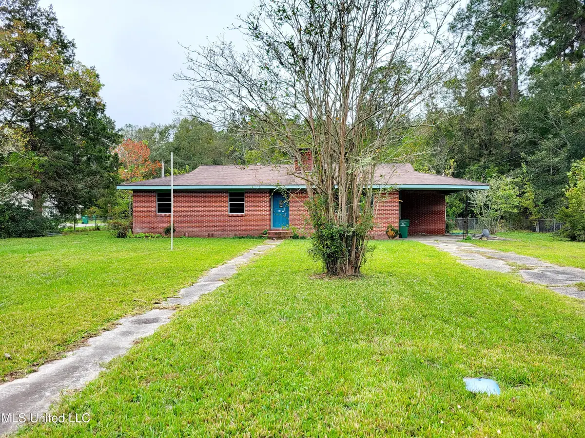 818 Cedar Grove Avenue, Picayune, MS 39466 - Image #1
