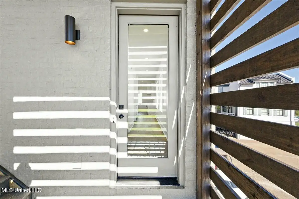 253 N Natchez Drive, Madison, MS 39110 - Image #1