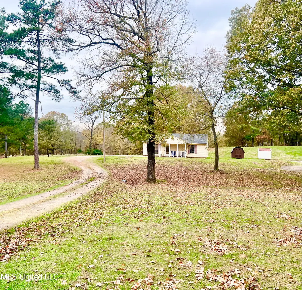3305 N Robertson Road, Nesbit, MS 38651 - Image #1
