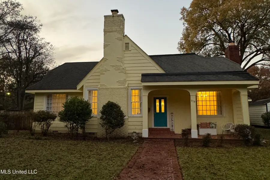 513 Crockett Avenue, Greenwood, MS 38930 - Image #2