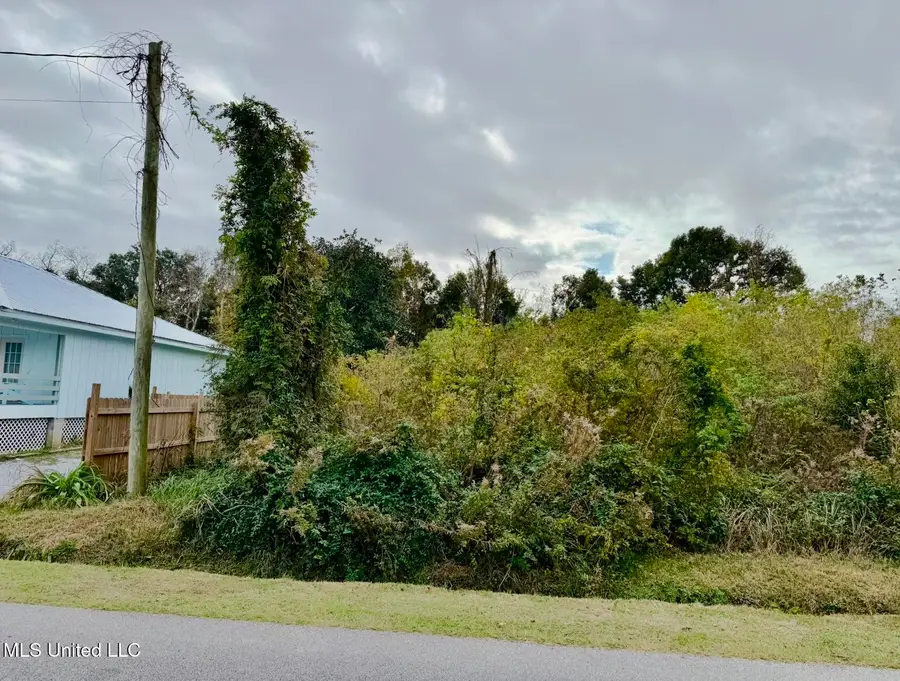 319 Water Street, Waveland, MS 39576 - Image #2