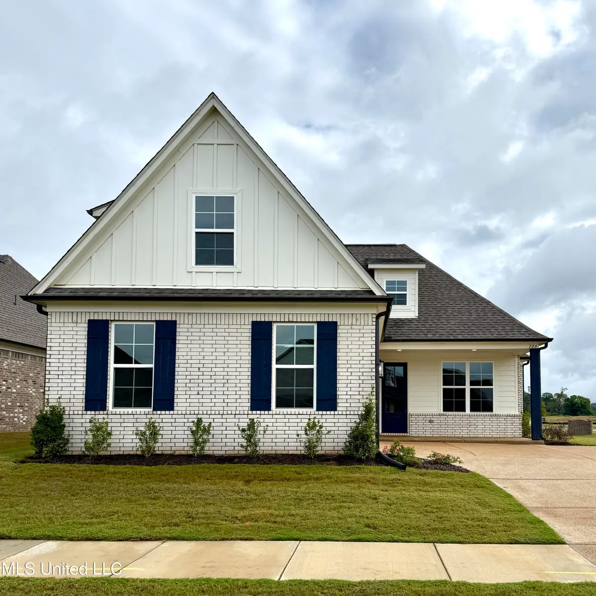 726 Coahoma Court, Nesbit, MS 38651 - Image #1