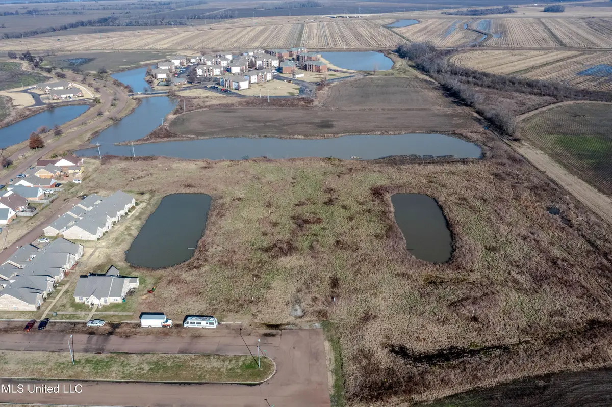 Vista Park Circle, Robinsonville, MS 38664 - Image #1