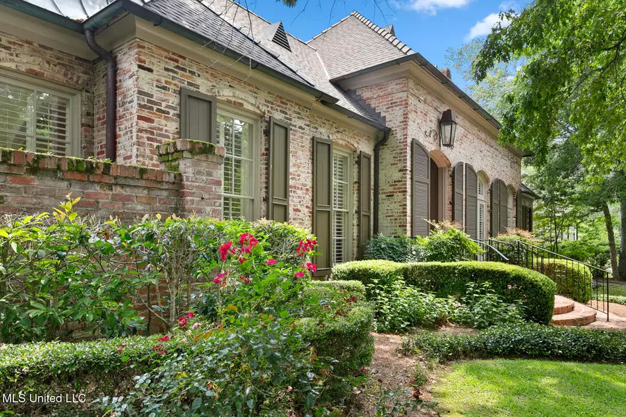 6 Pecan Hollow Drive, Jackson, MS 39211 - Image #3