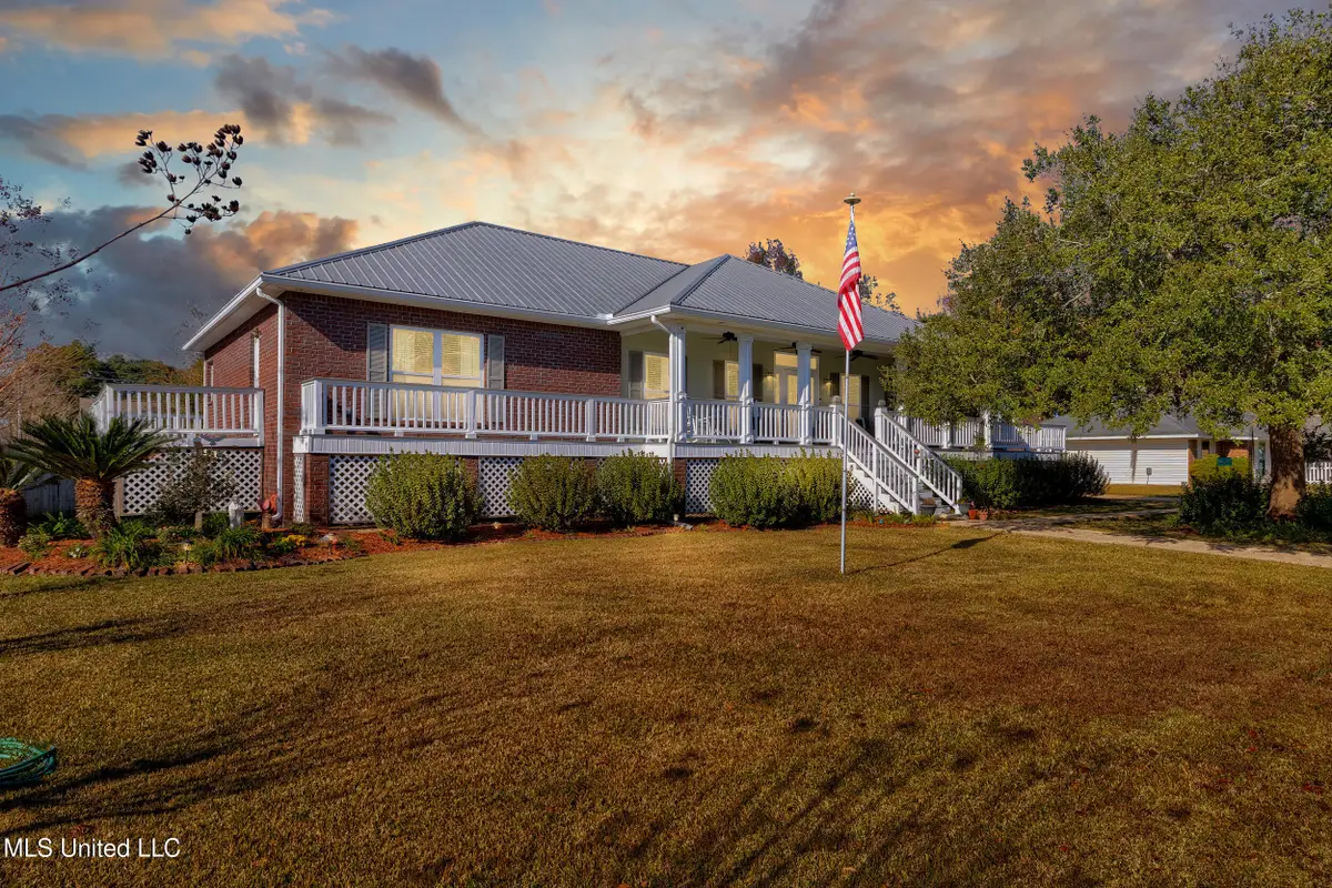 6717 Martinique Drive, Biloxi, MS 39532 - Image #1