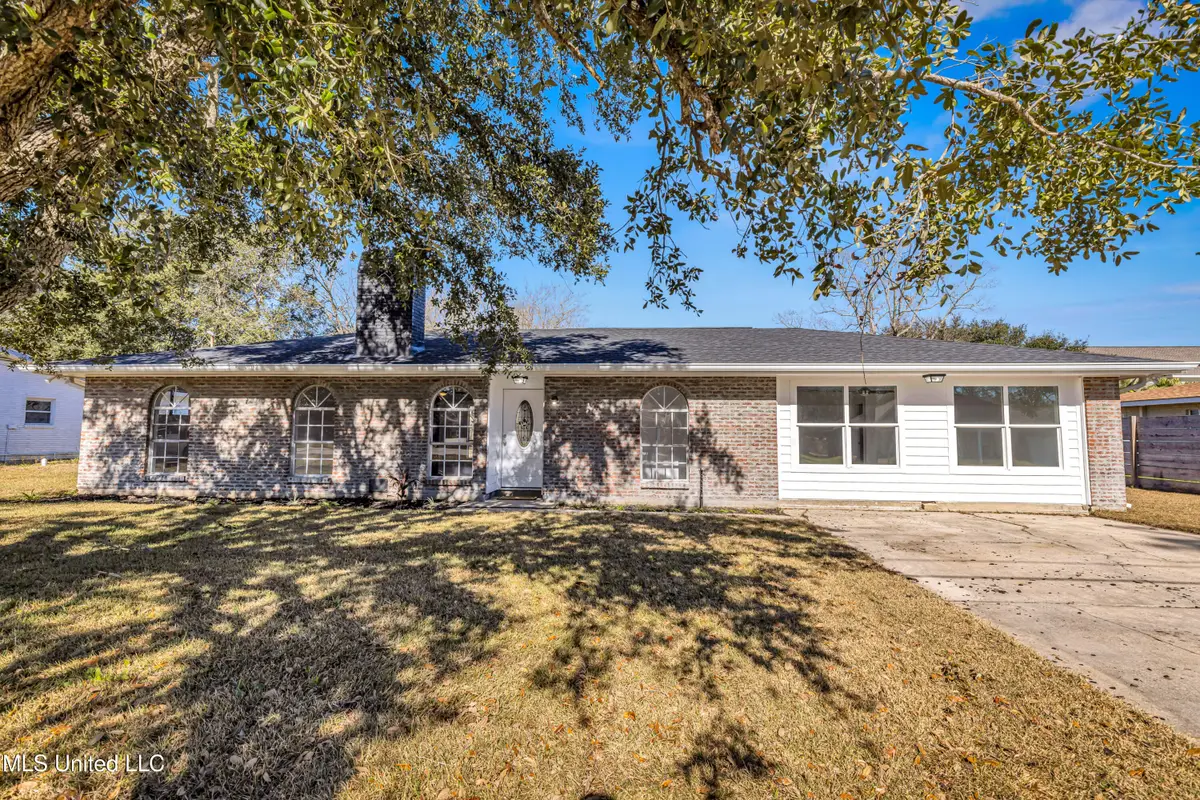 615 Highland Drive, Bay Saint Louis, MS 39520 - Image #1