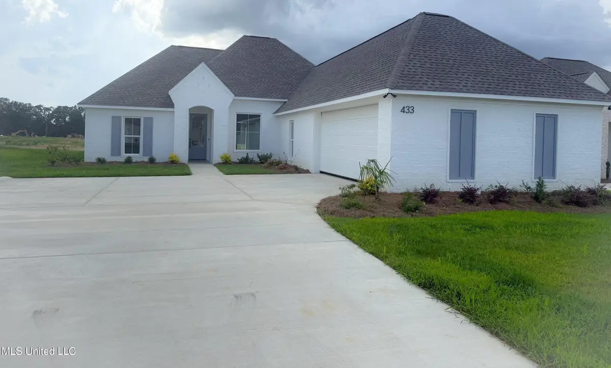 433 Aurora Circle, Canton, MS 39046 - Image #1