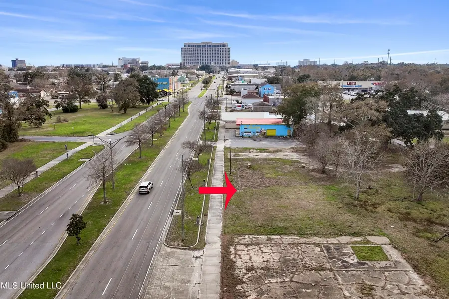 323 Caillavet Street, Biloxi, MS 39530 - Image #2