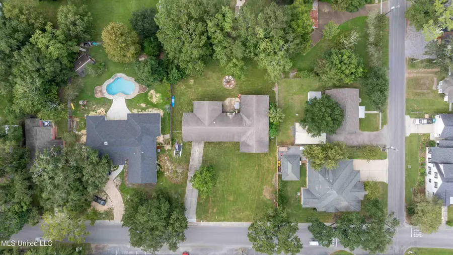 1419 Porter Avenue, Ocean Springs, MS 39564 - #2